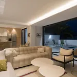 Burras Ocean Front Views *