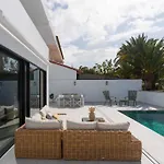 Burras Ocean Front Views *