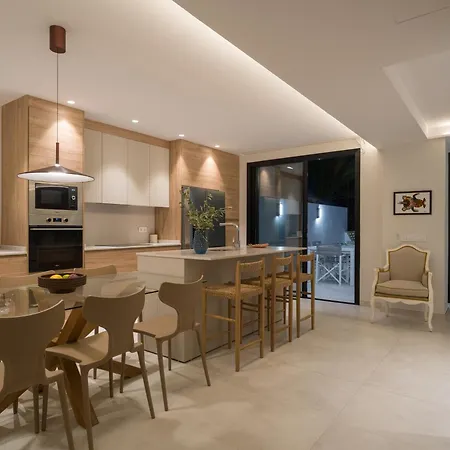 شاليه Burras Ocean Front Views