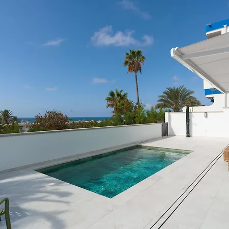 شاليه Burras Ocean Front Views *