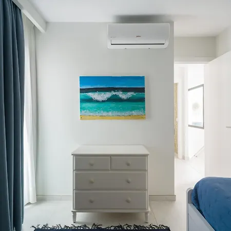 Burras Ocean Front Views شاليه