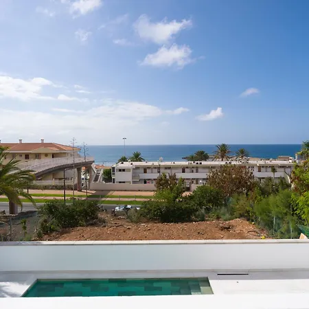 شاليه Burras Ocean Front Views *