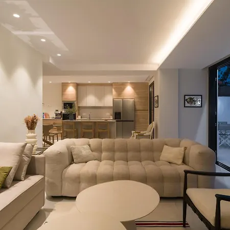 Burras Ocean Front Views شاليه *
