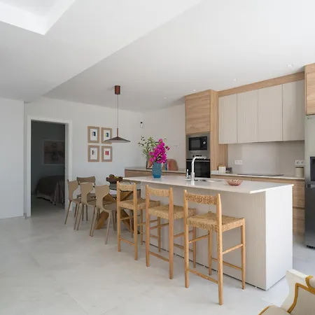 シャレー Burras Ocean Front Views